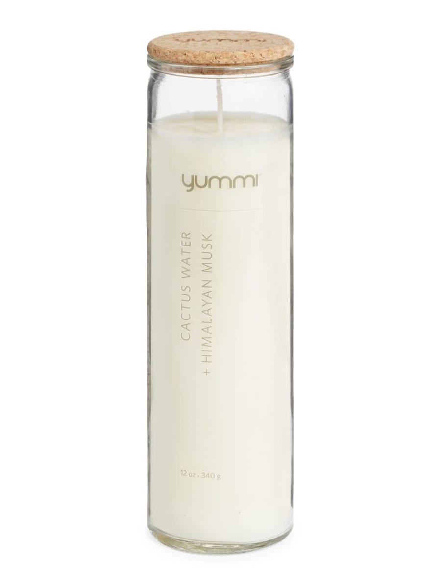 White Yummi candle